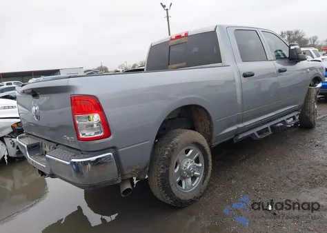 2023 Ram 2500 Tradesman 4X4 6'4 Box z USA, uszkodzony, nr VIN 3C6UR5CL4PG636153